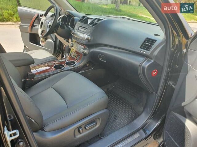 Черный Тойота Хайлендер, объемом двигателя 3.5 л и пробегом 208 тыс. км за 20850 $, фото 10 на Automoto.ua