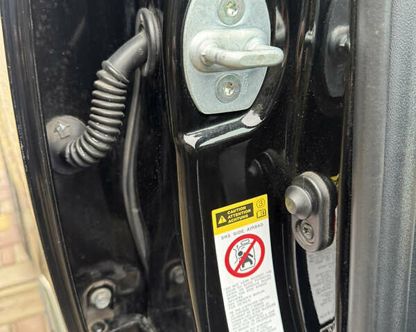 Чорний Тойота Хайлендер, об'ємом двигуна 3.46 л та пробігом 177 тис. км за 17500 $, фото 27 на Automoto.ua