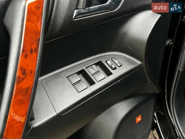 Черный Тойота Хайлендер, объемом двигателя 3.46 л и пробегом 177 тыс. км за 17500 $, фото 24 на Automoto.ua