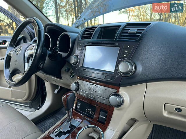 Черный Тойота Хайлендер, объемом двигателя 3.46 л и пробегом 187 тыс. км за 17300 $, фото 50 на Automoto.ua
