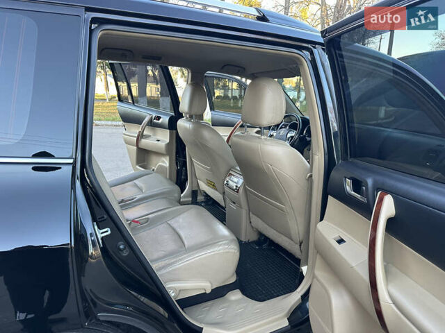 Черный Тойота Хайлендер, объемом двигателя 3.46 л и пробегом 187 тыс. км за 17300 $, фото 46 на Automoto.ua