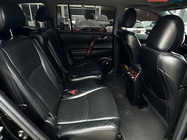 Черный Тойота Хайлендер, объемом двигателя 3.46 л и пробегом 177 тыс. км за 17500 $, фото 12 на Automoto.ua