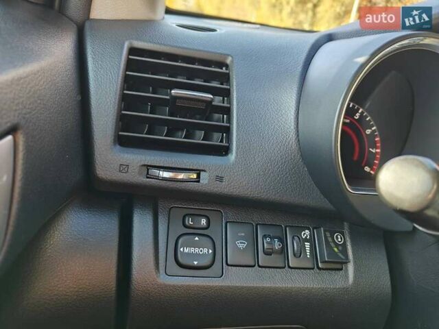 Черный Тойота Хайлендер, объемом двигателя 3.46 л и пробегом 188 тыс. км за 18000 $, фото 29 на Automoto.ua