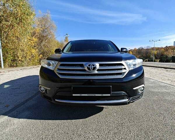 Черный Тойота Хайлендер, объемом двигателя 3.46 л и пробегом 188 тыс. км за 18000 $, фото 8 на Automoto.ua