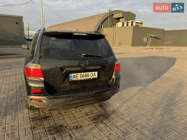 Черный Тойота Хайлендер, объемом двигателя 3.46 л и пробегом 163 тыс. км за 19800 $, фото 3 на Automoto.ua