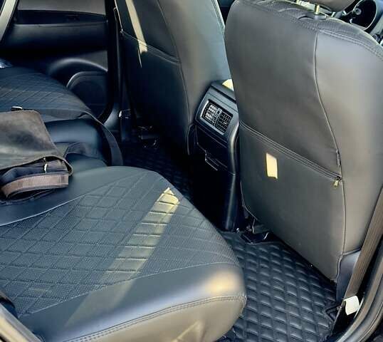 Черный Тойота Хайлендер, объемом двигателя 3.5 л и пробегом 212 тыс. км за 18000 $, фото 3 на Automoto.ua