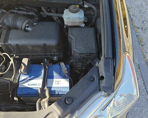 Черный Тойота Хайлендер, объемом двигателя 3.46 л и пробегом 188 тыс. км за 18000 $, фото 3 на Automoto.ua