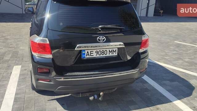 Черный Тойота Хайлендер, объемом двигателя 3.46 л и пробегом 180 тыс. км за 18700 $, фото 7 на Automoto.ua