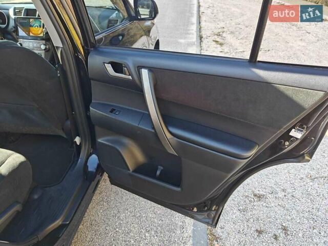 Черный Тойота Хайлендер, объемом двигателя 3.46 л и пробегом 188 тыс. км за 18000 $, фото 23 на Automoto.ua