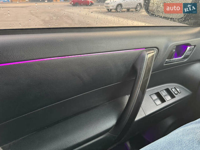 Черный Тойота Хайлендер, объемом двигателя 3.46 л и пробегом 163 тыс. км за 19800 $, фото 7 на Automoto.ua