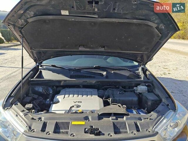 Черный Тойота Хайлендер, объемом двигателя 3.46 л и пробегом 188 тыс. км за 18000 $, фото 10 на Automoto.ua