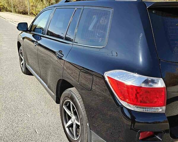 Черный Тойота Хайлендер, объемом двигателя 3.46 л и пробегом 188 тыс. км за 18000 $, фото 12 на Automoto.ua