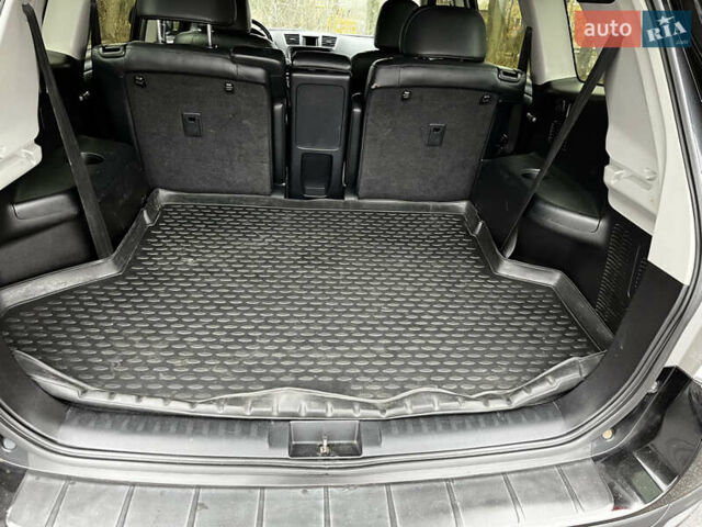 Чорний Тойота Хайлендер, об'ємом двигуна 3.46 л та пробігом 247 тис. км за 16000 $, фото 8 на Automoto.ua