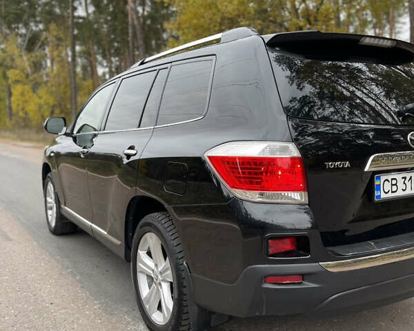 Тойота Хайлендер 2012 в Чернигове на Automoto.ua Черный Тойота Хайлендер, объемом двигателя 3.5 л и пробегом 183 тыс. км за 17300 $, фото 6 на Automoto.ua