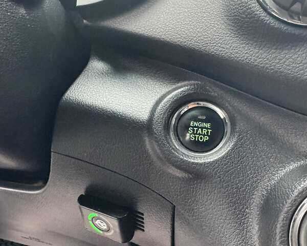 Чорний Тойота Хайлендер, об'ємом двигуна 3.46 л та пробігом 165 тис. км за 15555 $, фото 11 на Automoto.ua