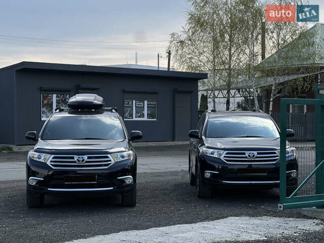 Черный Тойота Хайлендер, объемом двигателя 3.46 л и пробегом 195 тыс. км за 19300 $, фото 4 на Automoto.ua