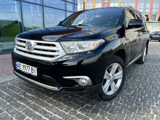 Черный Тойота Хайлендер, объемом двигателя 3.5 л и пробегом 214 тыс. км за 17999 $, фото 1 на Automoto.ua