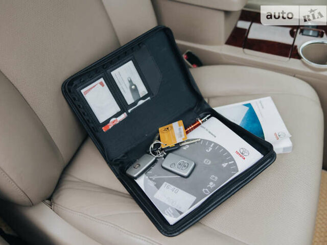 Чорний Тойота Хайлендер, об'ємом двигуна 3.46 л та пробігом 207 тис. км за 21900 $, фото 17 на Automoto.ua