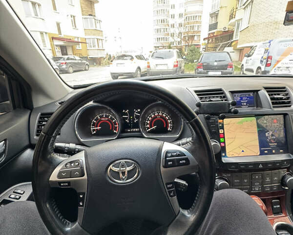 Чорний Тойота Хайлендер, об'ємом двигуна 3.46 л та пробігом 220 тис. км за 18300 $, фото 23 на Automoto.ua