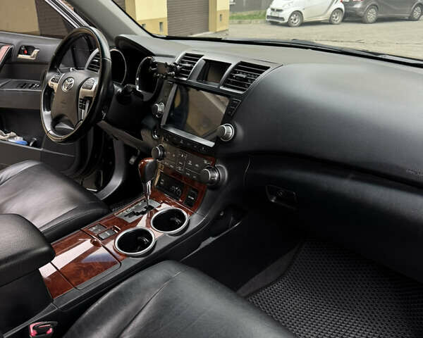 Чорний Тойота Хайлендер, об'ємом двигуна 3.46 л та пробігом 220 тис. км за 18300 $, фото 28 на Automoto.ua