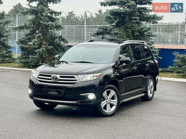 Чорний Тойота Хайлендер, об'ємом двигуна 3.46 л та пробігом 165 тис. км за 15555 $, фото 62 на Automoto.ua