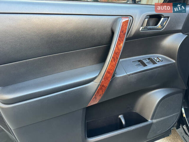 Черный Тойота Хайлендер, объемом двигателя 3.46 л и пробегом 308 тыс. км за 16400 $, фото 13 на Automoto.ua