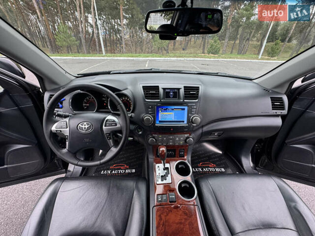 Чорний Тойота Хайлендер, об'ємом двигуна 3.46 л та пробігом 165 тис. км за 15555 $, фото 10 на Automoto.ua