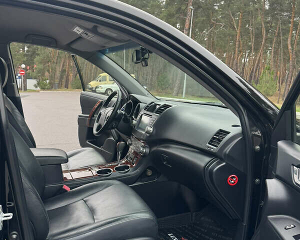 Чорний Тойота Хайлендер, об'ємом двигуна 3.46 л та пробігом 165 тис. км за 15555 $, фото 99 на Automoto.ua