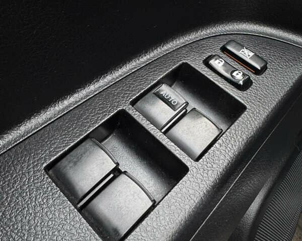 Чорний Тойота Хайлендер, об'ємом двигуна 3.46 л та пробігом 220 тис. км за 18300 $, фото 26 на Automoto.ua