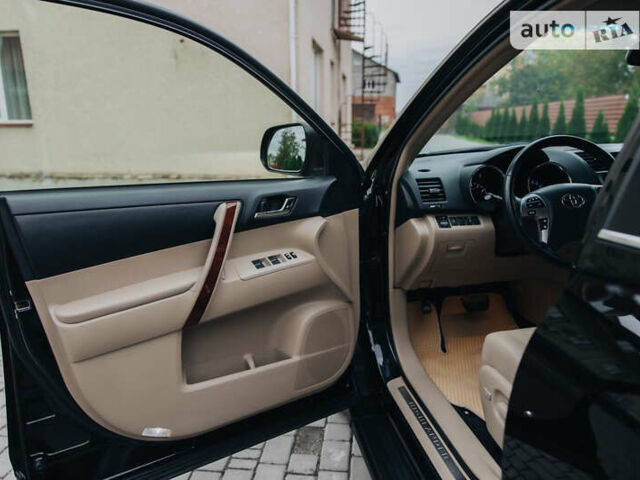 Чорний Тойота Хайлендер, об'ємом двигуна 3.46 л та пробігом 207 тис. км за 21900 $, фото 8 на Automoto.ua