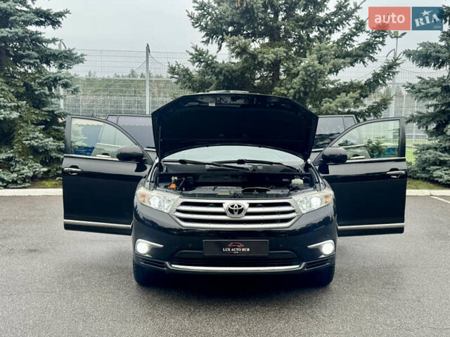 Чорний Тойота Хайлендер, об'ємом двигуна 3.46 л та пробігом 165 тис. км за 15555 $, фото 34 на Automoto.ua