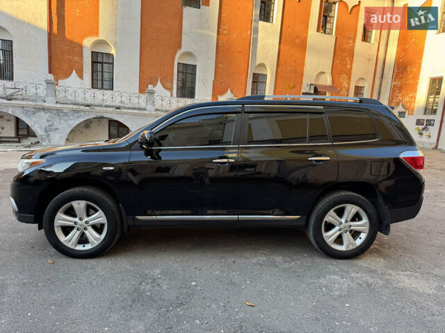 Черный Тойота Хайлендер, объемом двигателя 3.46 л и пробегом 308 тыс. км за 16400 $, фото 2 на Automoto.ua