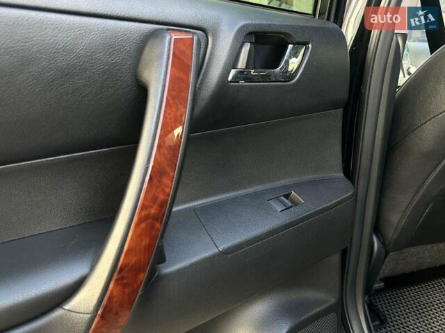 Чорний Тойота Хайлендер, об'ємом двигуна 3.46 л та пробігом 214 тис. км за 18250 $, фото 6 на Automoto.ua