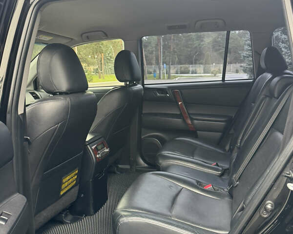 Чорний Тойота Хайлендер, об'ємом двигуна 3.46 л та пробігом 165 тис. км за 15555 $, фото 18 на Automoto.ua