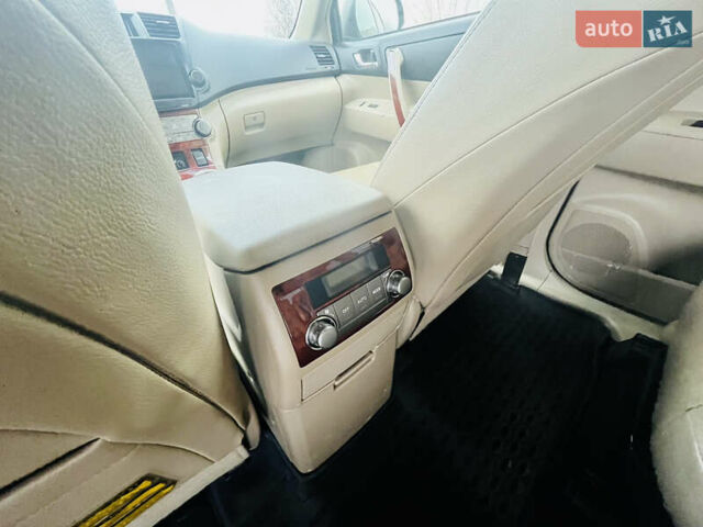 Чорний Тойота Хайлендер, об'ємом двигуна 3.5 л та пробігом 230 тис. км за 18000 $, фото 11 на Automoto.ua