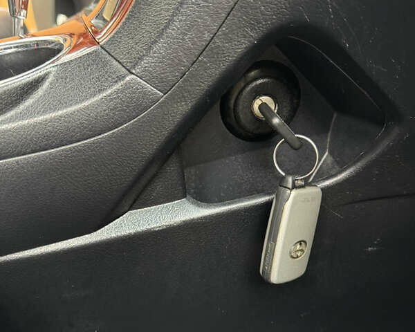 Чорний Тойота Хайлендер, об'ємом двигуна 3.46 л та пробігом 220 тис. км за 18300 $, фото 37 на Automoto.ua