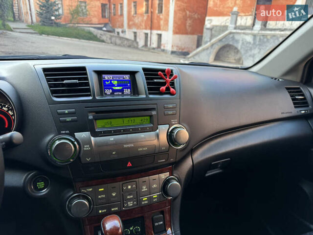 Чорний Тойота Хайлендер, об'ємом двигуна 3.46 л та пробігом 308 тис. км за 17800 $, фото 25 на Automoto.ua