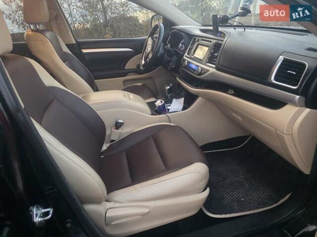Чорний Тойота Хайлендер, об'ємом двигуна 3.46 л та пробігом 197 тис. км за 21900 $, фото 8 на Automoto.ua