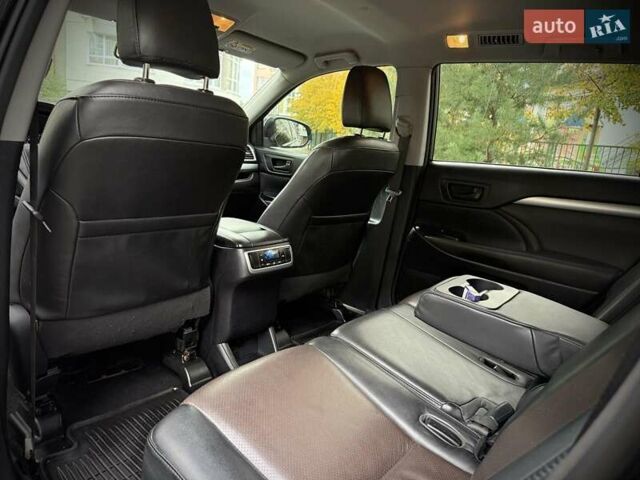 Чорний Тойота Хайлендер, об'ємом двигуна 2.67 л та пробігом 280 тис. км за 18999 $, фото 37 на Automoto.ua