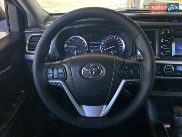 Черный Тойота Хайлендер, объемом двигателя 3.5 л и пробегом 233 тыс. км за 22000 $, фото 25 на Automoto.ua