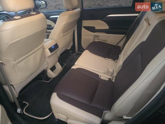 Чорний Тойота Хайлендер, об'ємом двигуна 3.46 л та пробігом 197 тис. км за 21900 $, фото 11 на Automoto.ua