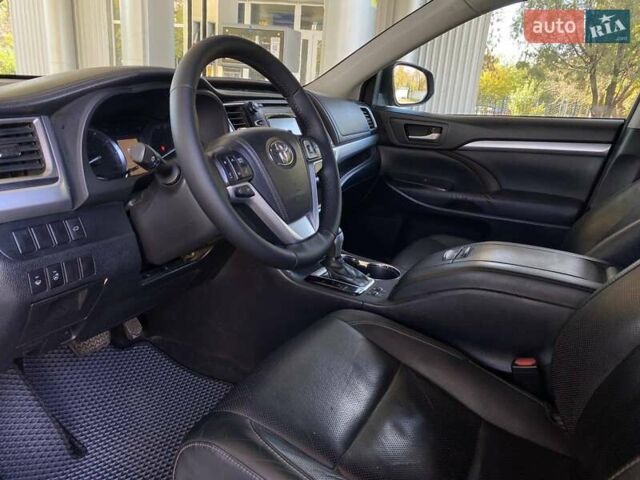 Черный Тойота Хайлендер, объемом двигателя 3.5 л и пробегом 233 тыс. км за 22000 $, фото 18 на Automoto.ua