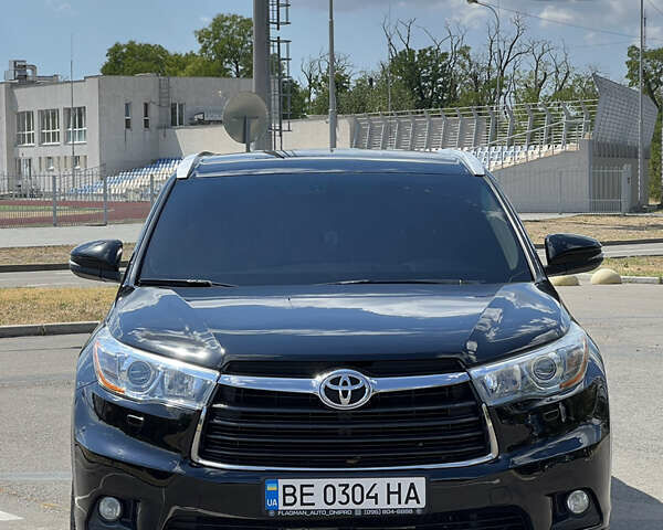 Черный Тойота Хайлендер, объемом двигателя 3.46 л и пробегом 160 тыс. км за 24999 $, фото 2 на Automoto.ua