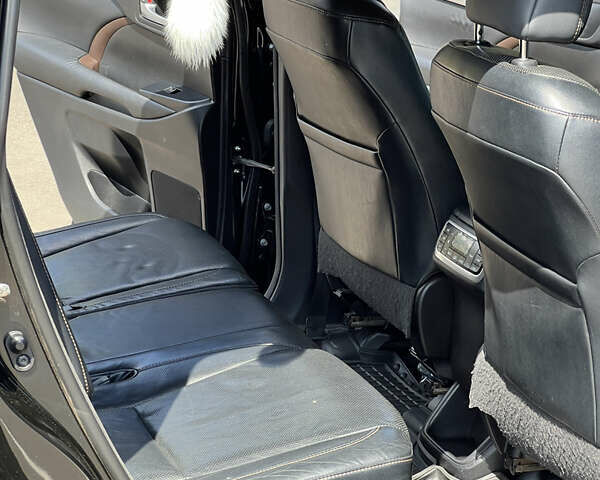 Черный Тойота Хайлендер, объемом двигателя 3.46 л и пробегом 160 тыс. км за 24999 $, фото 20 на Automoto.ua