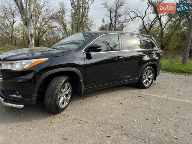 Черный Тойота Хайлендер, объемом двигателя 2.67 л и пробегом 208 тыс. км за 22500 $, фото 8 на Automoto.ua