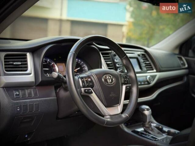 Чорний Тойота Хайлендер, об'ємом двигуна 2.67 л та пробігом 280 тис. км за 18999 $, фото 21 на Automoto.ua
