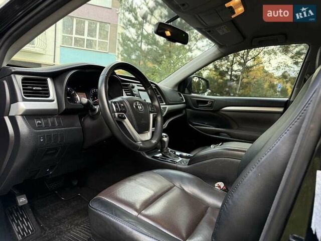 Чорний Тойота Хайлендер, об'ємом двигуна 2.67 л та пробігом 280 тис. км за 18999 $, фото 22 на Automoto.ua