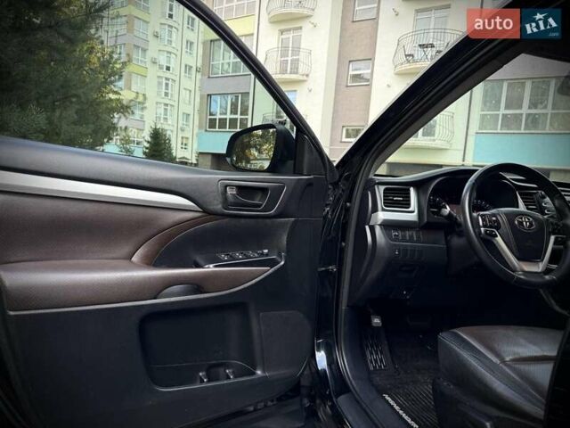 Чорний Тойота Хайлендер, об'ємом двигуна 2.67 л та пробігом 280 тис. км за 18999 $, фото 23 на Automoto.ua