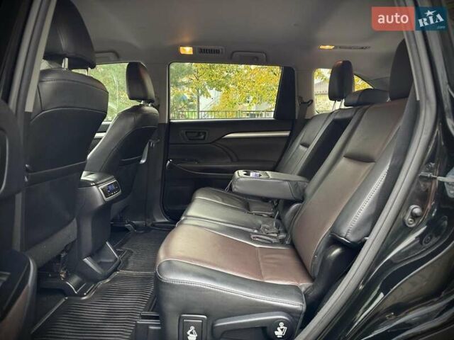 Чорний Тойота Хайлендер, об'ємом двигуна 2.67 л та пробігом 280 тис. км за 18999 $, фото 36 на Automoto.ua