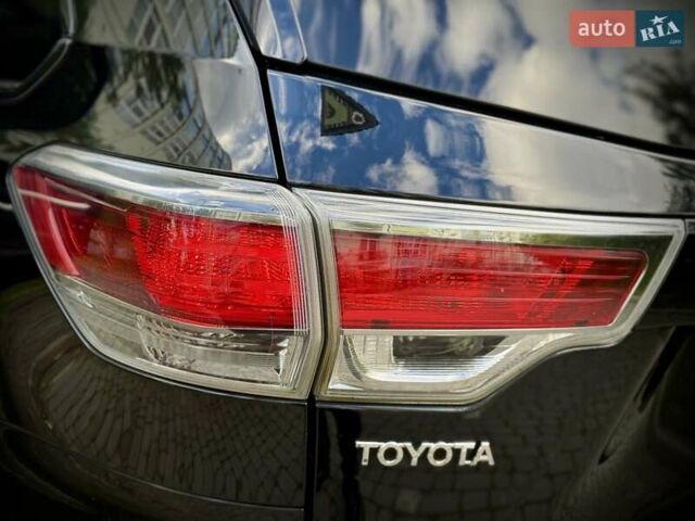 Чорний Тойота Хайлендер, об'ємом двигуна 2.67 л та пробігом 280 тис. км за 18999 $, фото 14 на Automoto.ua